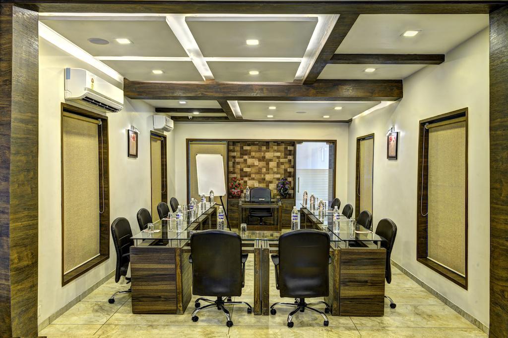 Hotel Aaram Orchard Ahmedabad Exterior foto